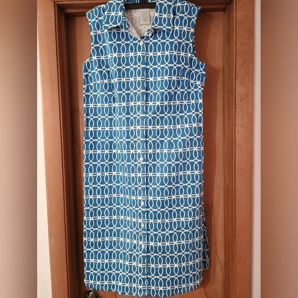 Blair Sleeveless Blue White Geometric Pattern Dress Button Front Side Pockets